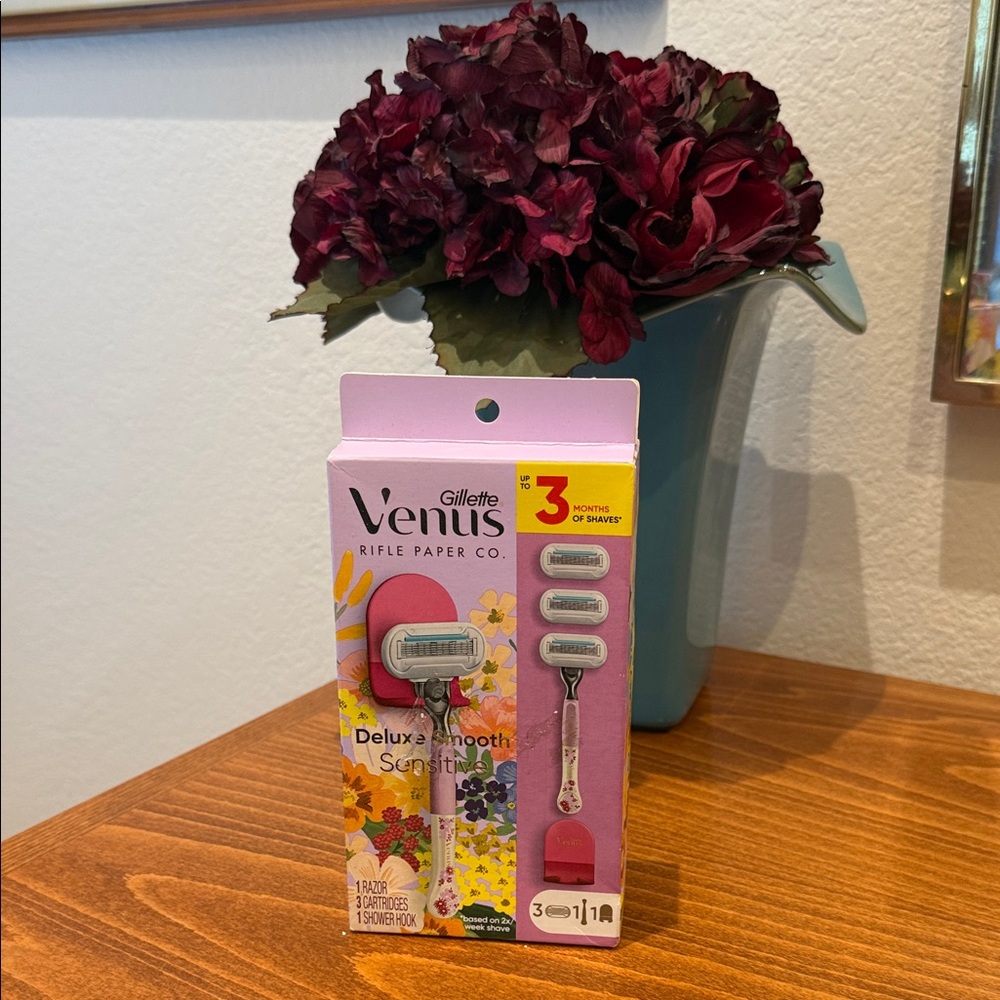 Venus Deluxe Smooth Razor Set
